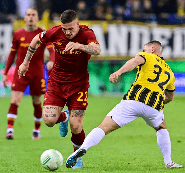 YABO- 塞维利亚训练开放日，最后时刻遗憾出局引观众欢呼，欧篮联在即，训练强度显著提升