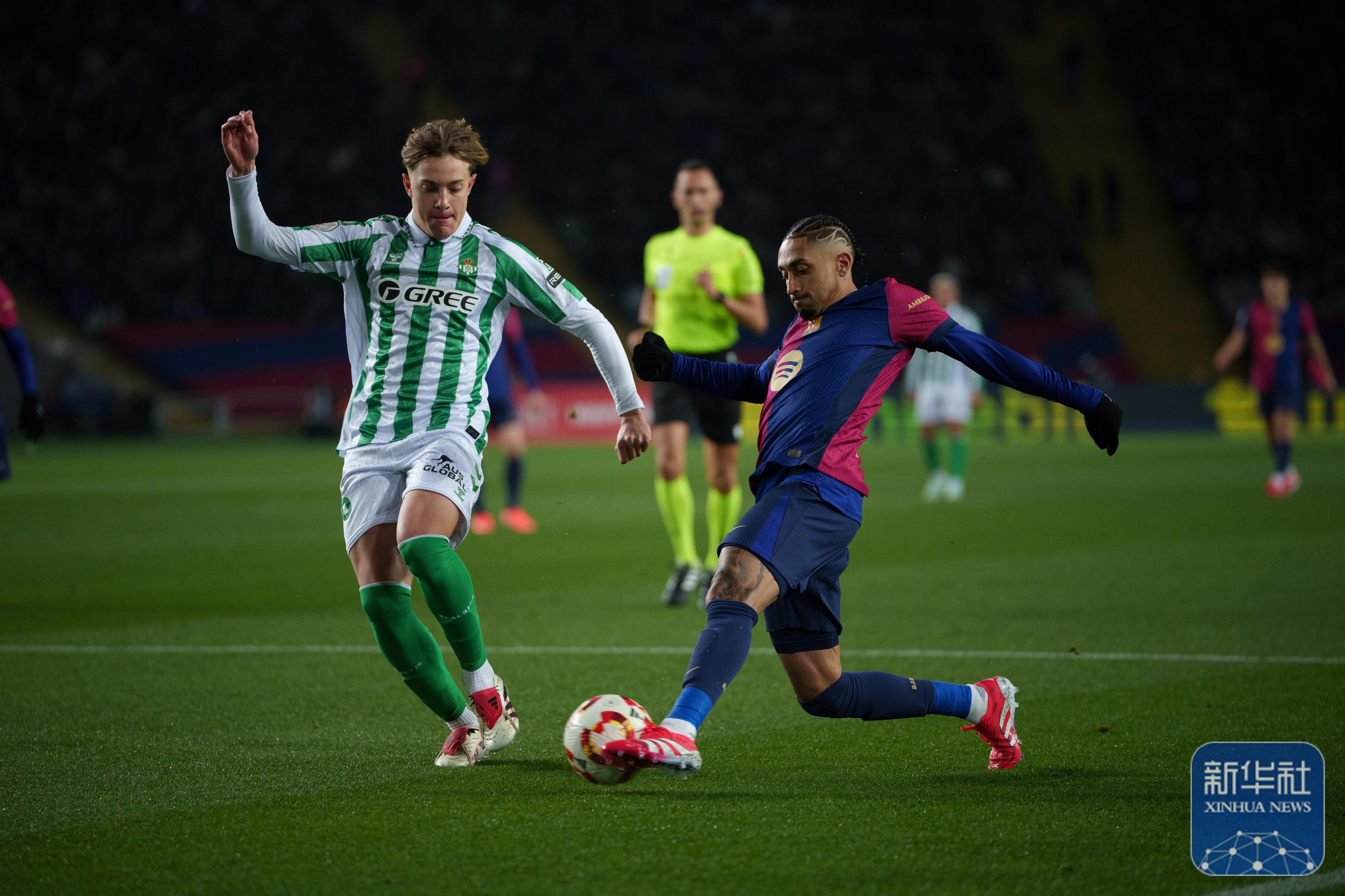 亚博体育-德罗巴重返赛场，战术调整首场状态出色，西班牙队观众沸腾！引发球迷热议的简单介绍