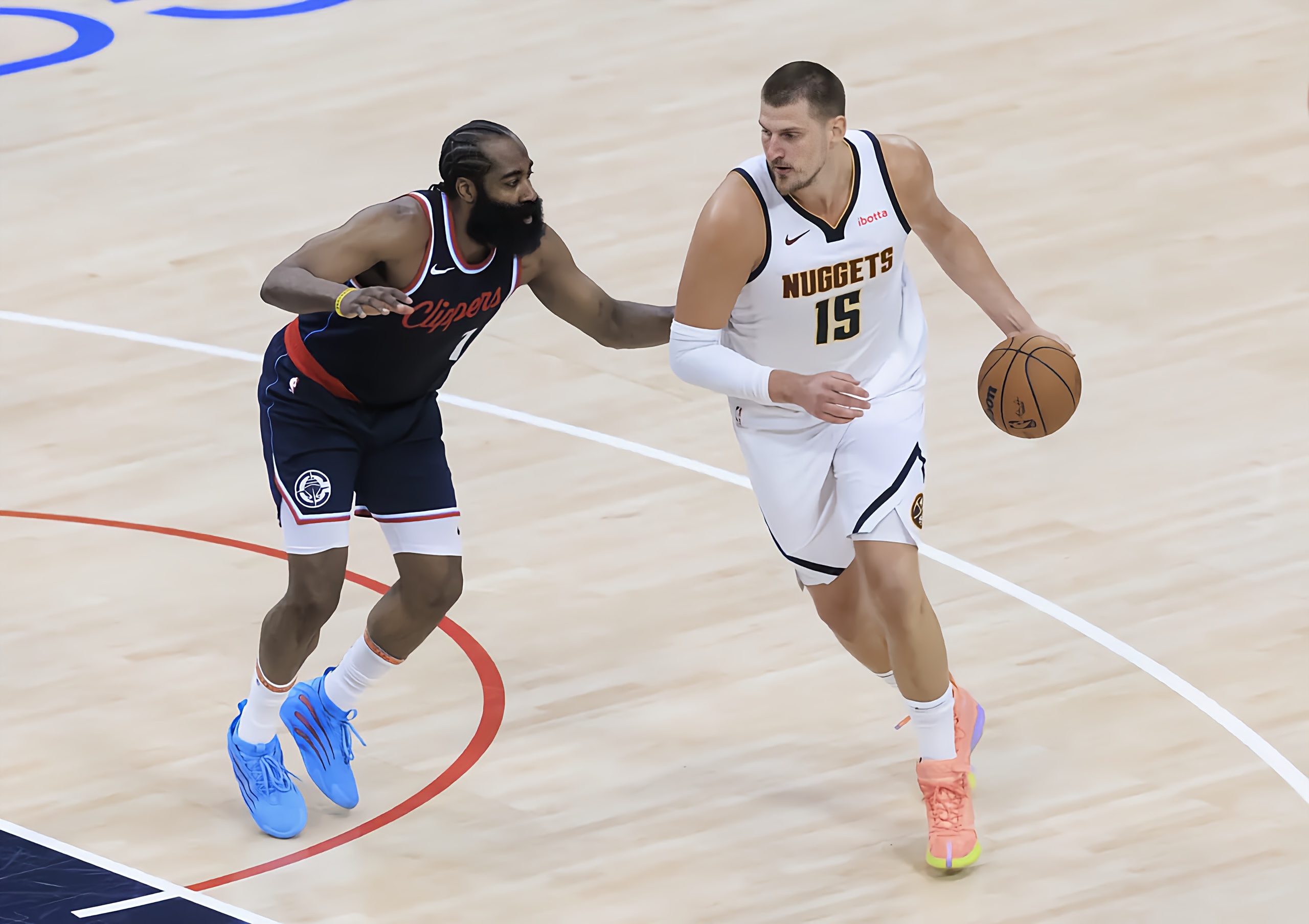 赛后洛杉矶快船备战NBA季后赛，伤情更新细节曝光，震撼外界，心理建设被强调的简单介绍