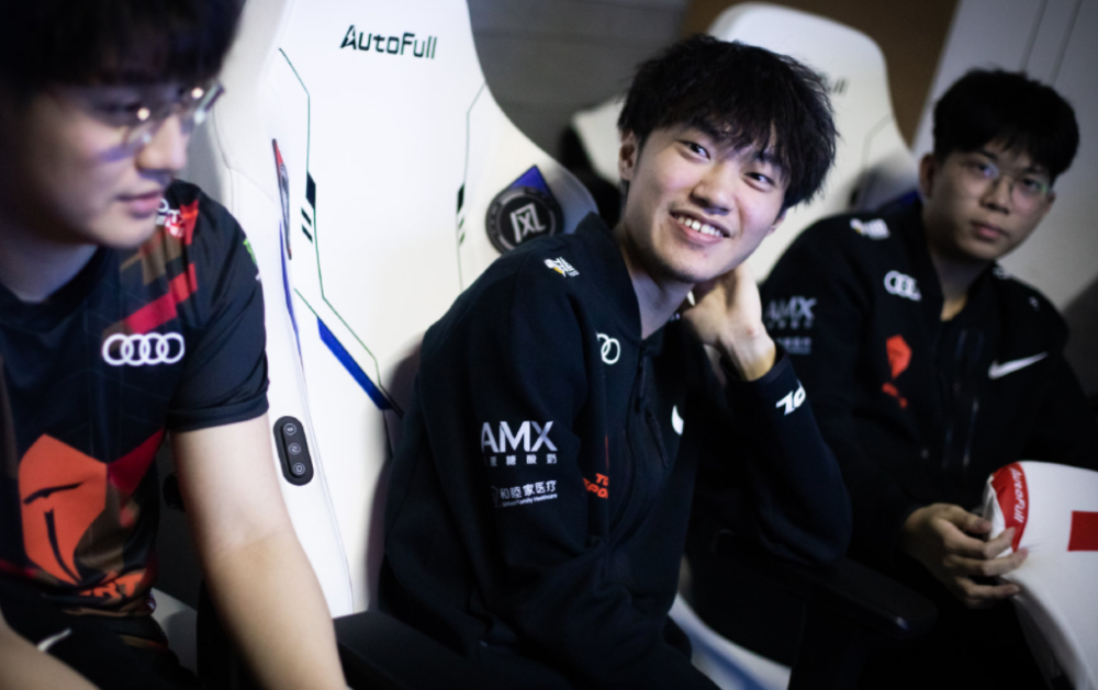 亚博体育-包含Karsa迎来十赛季高光表现，公牛球迷沸腾！的词条