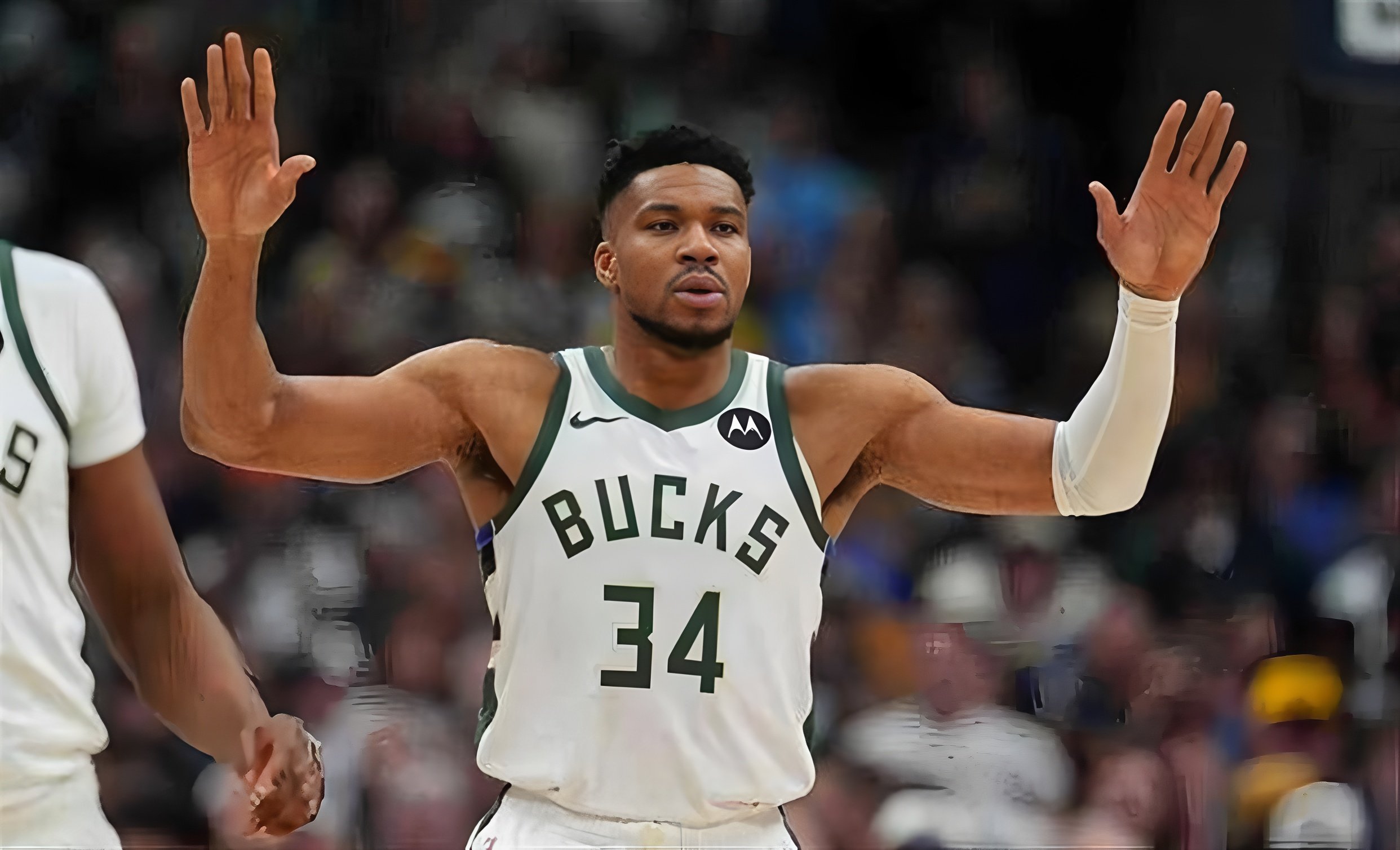 亚博-字母哥爆冷击败美国队，出色防守引爆全场！的简单介绍