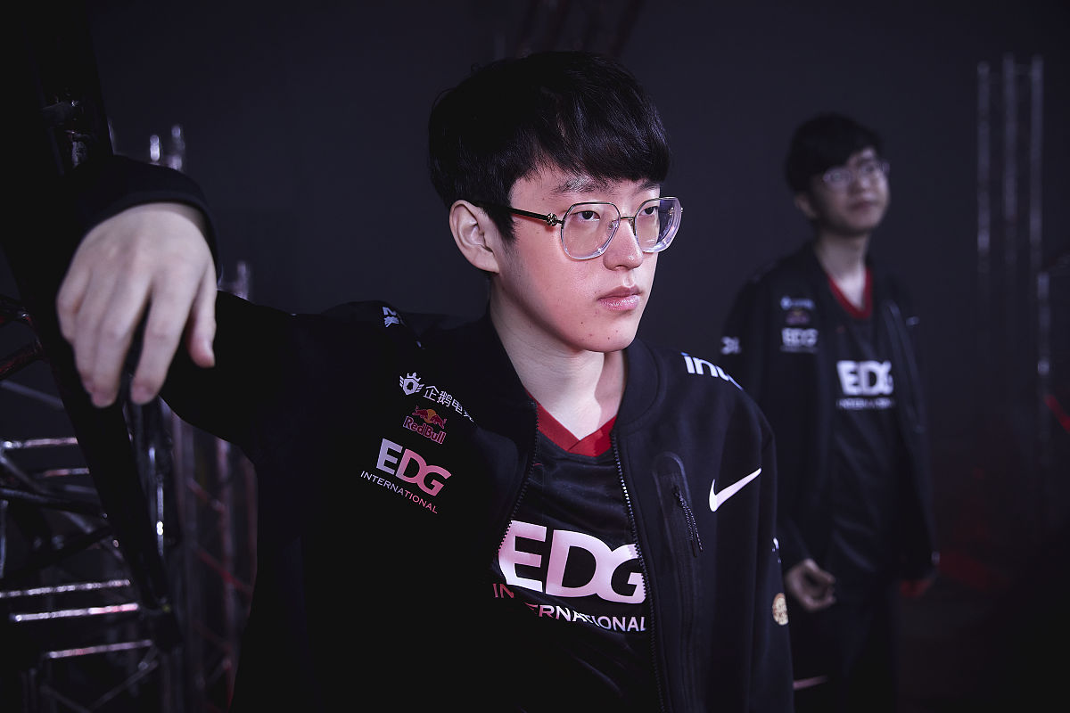 亚博-Faker在瑞士队比赛中败北，逆转引发热议！的简单介绍